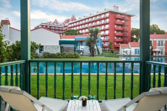 IC SANTAI Otel Göl Villaları 