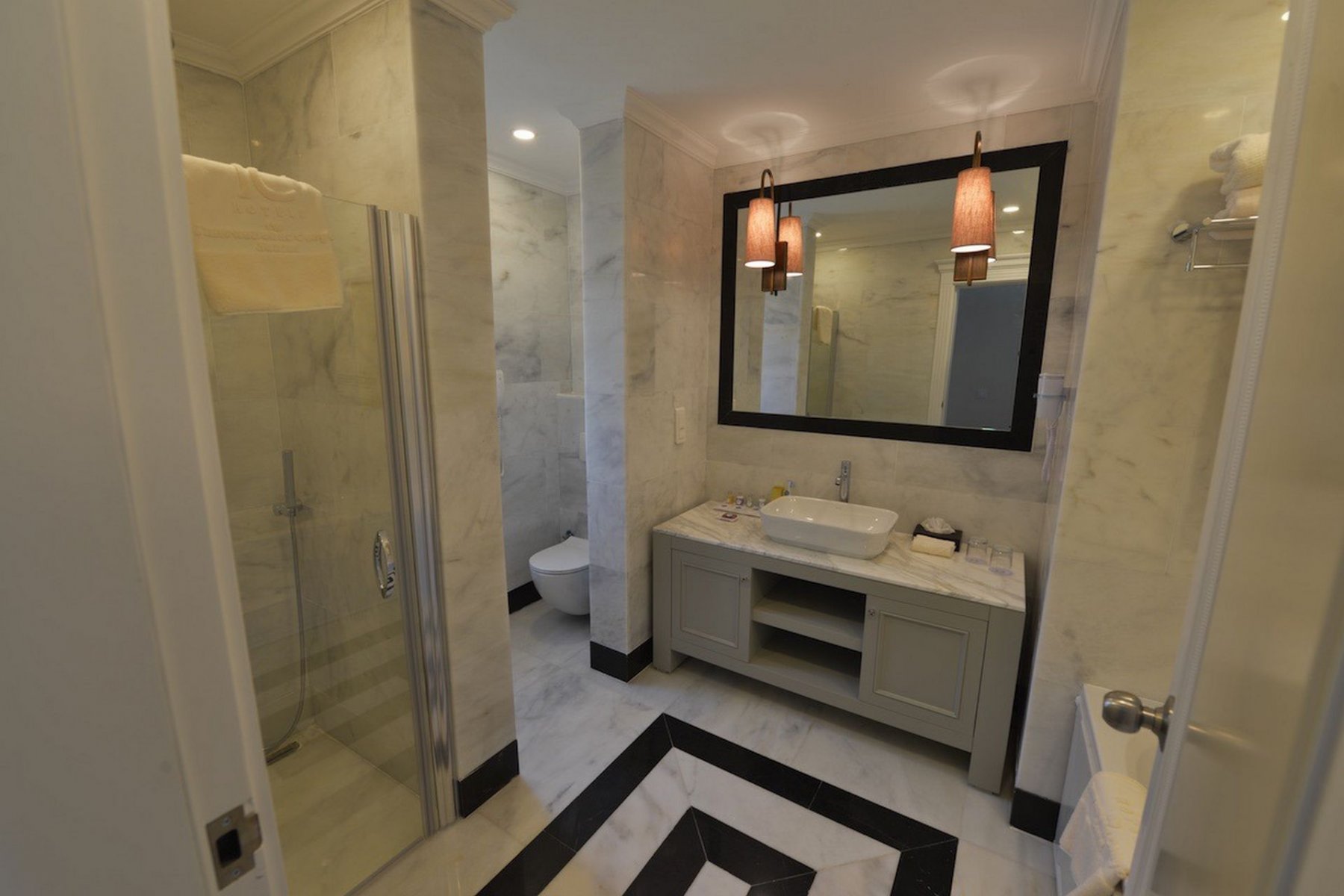 IC SANTAI Hotel Lake Villas